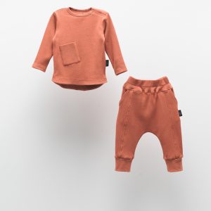 Palaidinė ir kelnytės