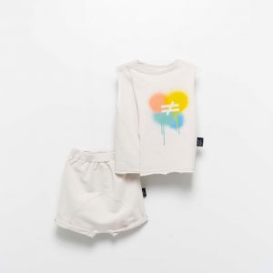 Šortukai ir palaidinė